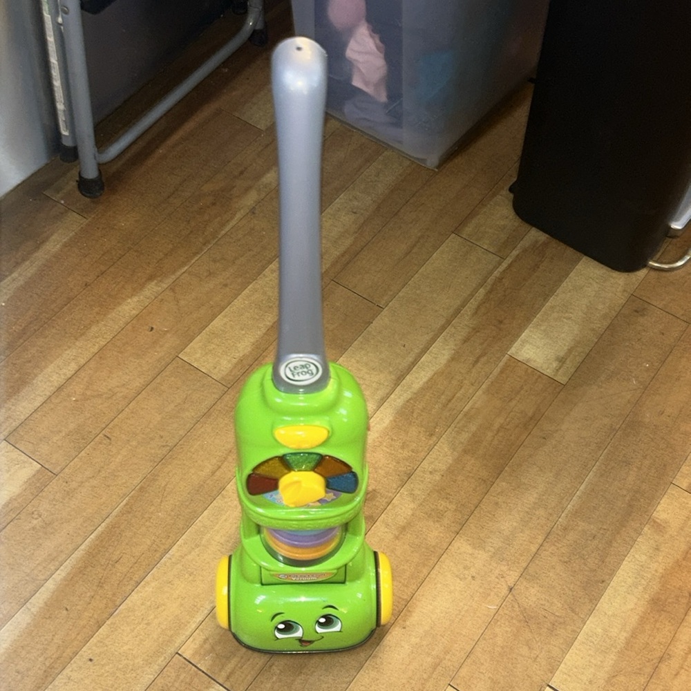 🍒 3 items for $26. Colorful Push &‎ Count Vacuum Toy